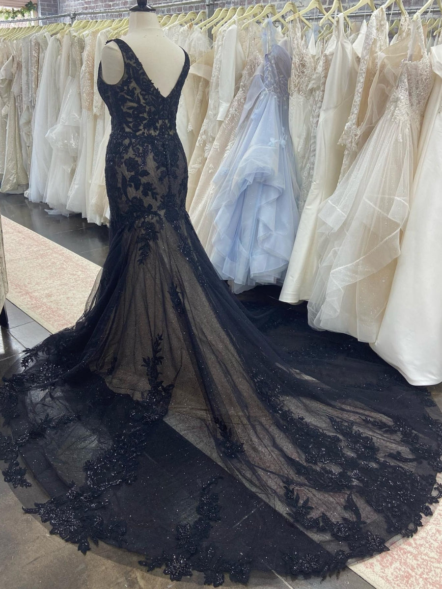 Black lace mermaid dress hotsell